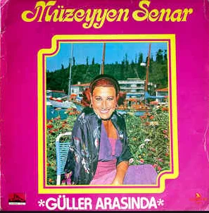 Güller Arasında (1979)