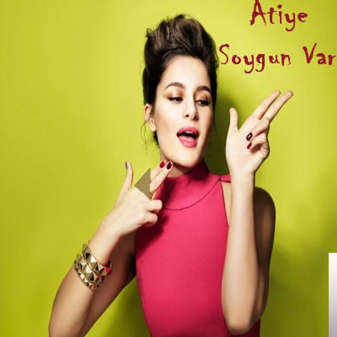 Atiye - Senin Modan Asla Geçmez