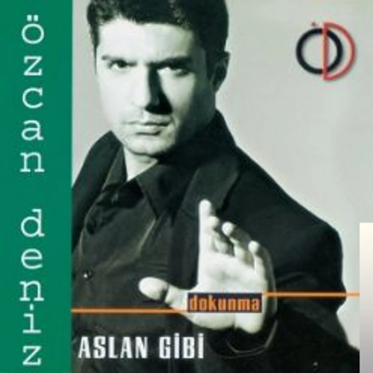 Özcan Deniz - Ah O Gözlerin