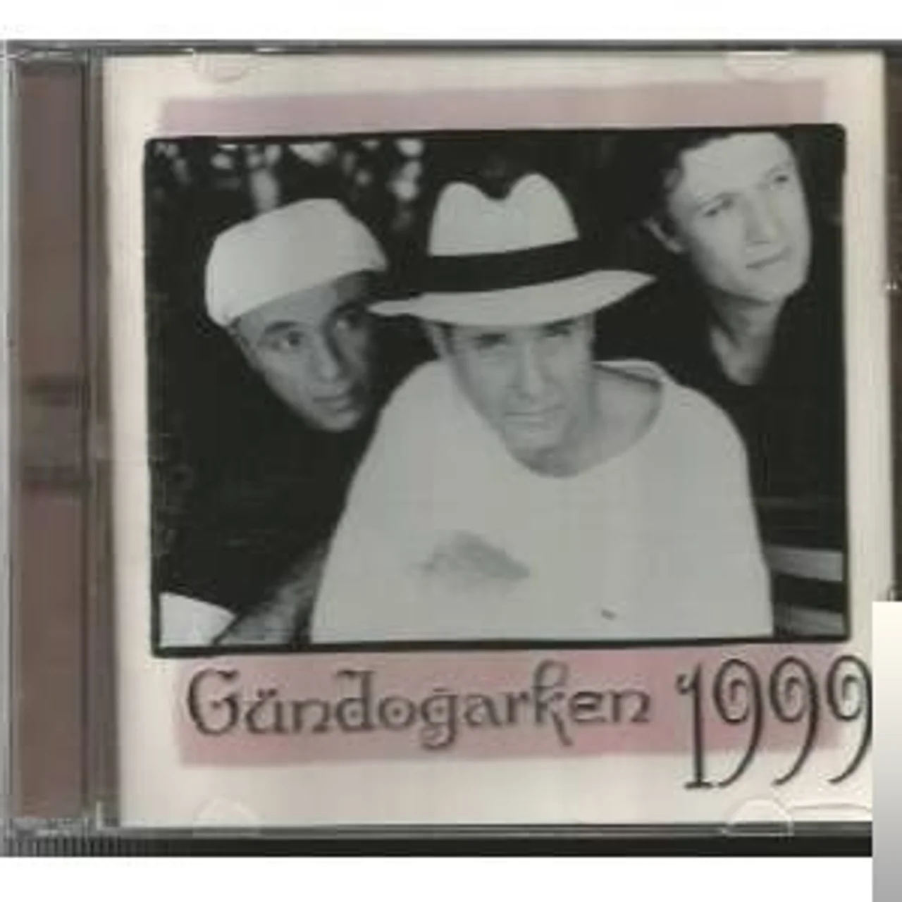 Grup Gündoğarken - Sensiz Olmaz