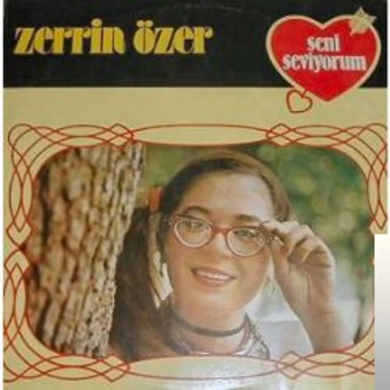 Zerrin Özer - Tüm Dünya Ağlıyor