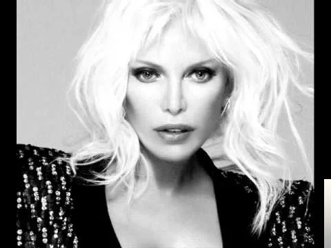 Ajda Pekkan - feat Bahadır Tatlıöz-Düşman mısın Aşık mı