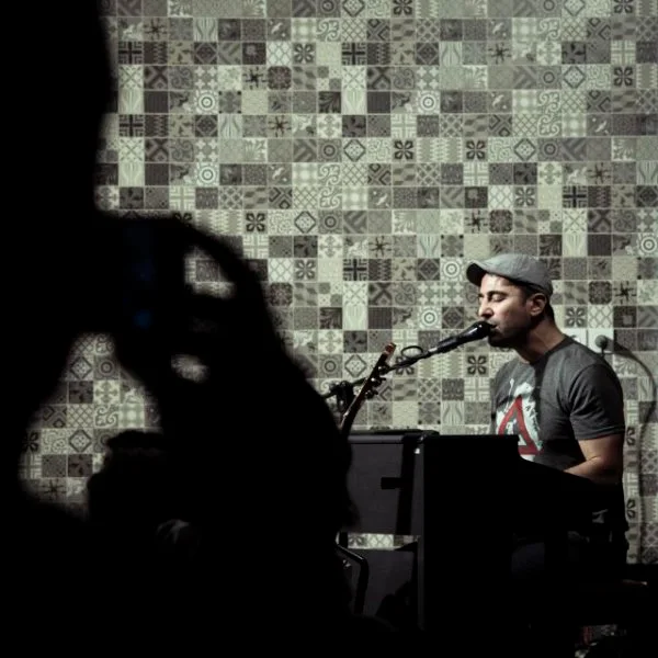 Erwin Khachikian - Ghayegho Nameh (Acoustic in Tehran)